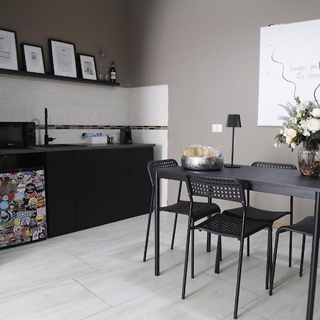 Grey Apartment Caiazzo Extérieur photo