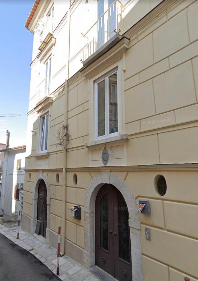 Grey Apartment Caiazzo Extérieur photo