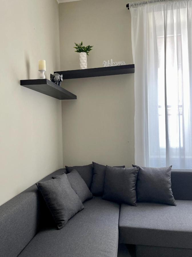 Grey Apartment Caiazzo Extérieur photo