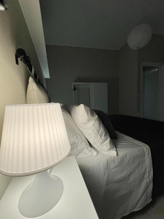 Grey Apartment Caiazzo Extérieur photo