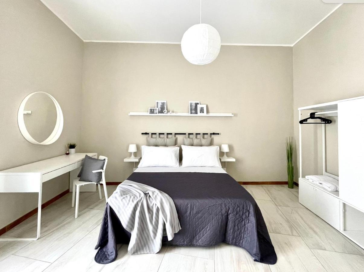 Grey Apartment Caiazzo Extérieur photo