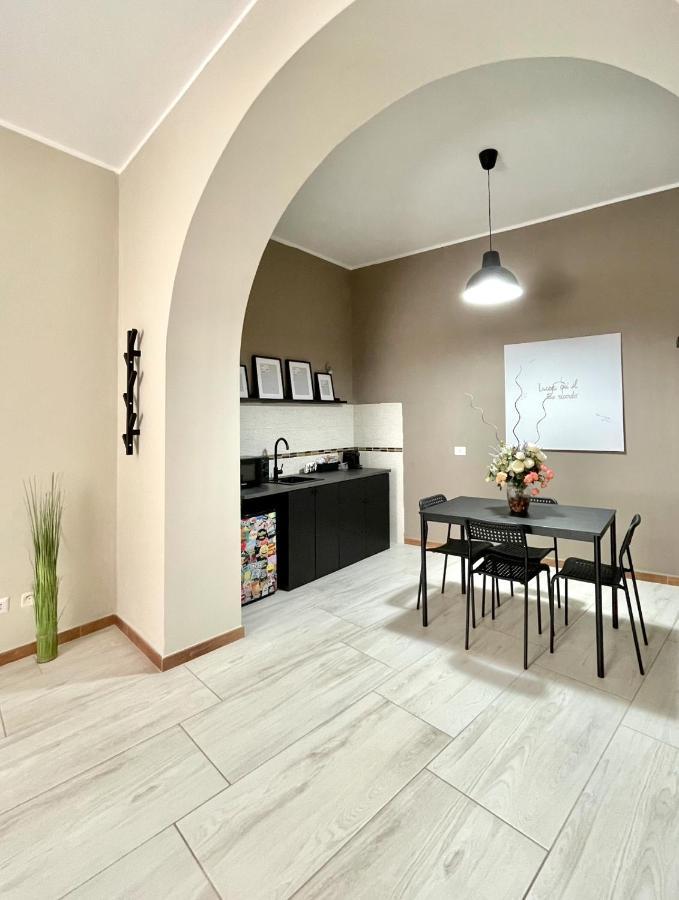 Grey Apartment Caiazzo Extérieur photo